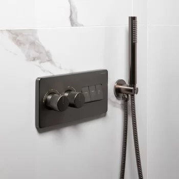 Stereo_FM_Thermostatic_with_2_Hole_outlet_Shower_Mixer